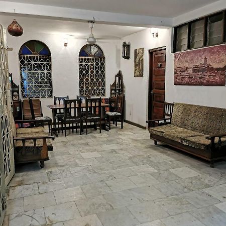 Crown Hotel Zanzibar Bagian luar foto