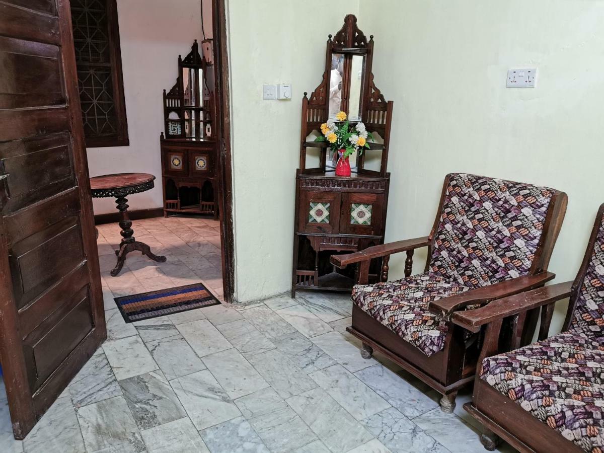 Crown Hotel Zanzibar Bagian luar foto