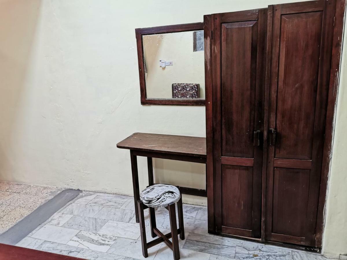 Crown Hotel Zanzibar Bagian luar foto