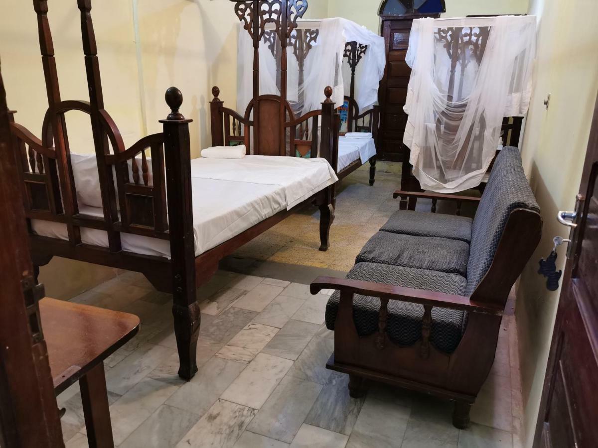 Crown Hotel Zanzibar Bagian luar foto
